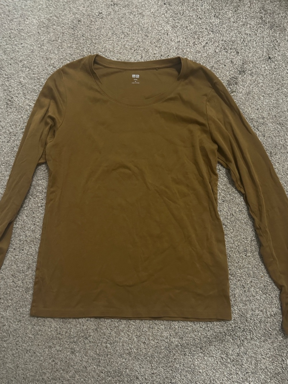 Uniqlo Women's Long Sleeve Crewneck Top in Olive